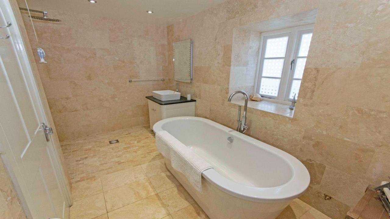 Crowborough Farm - Impressive & Sophisicated Home Surrounded By Unspoilt Countryside In Georgeham - Dog Friendly, Sleeps 14 ภายนอก รูปภาพ