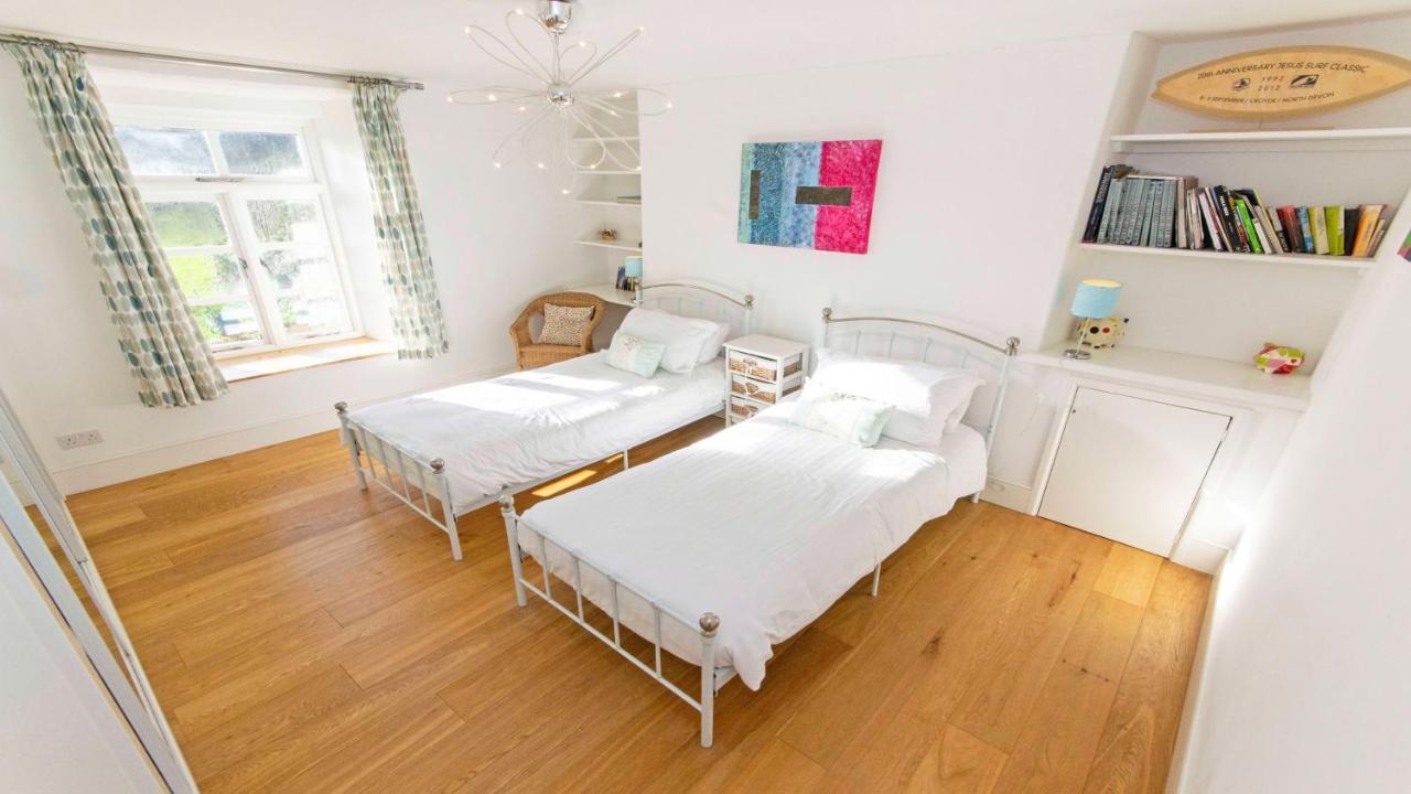 Crowborough Farm - Impressive & Sophisicated Home Surrounded By Unspoilt Countryside In Georgeham - Dog Friendly, Sleeps 14 ภายนอก รูปภาพ